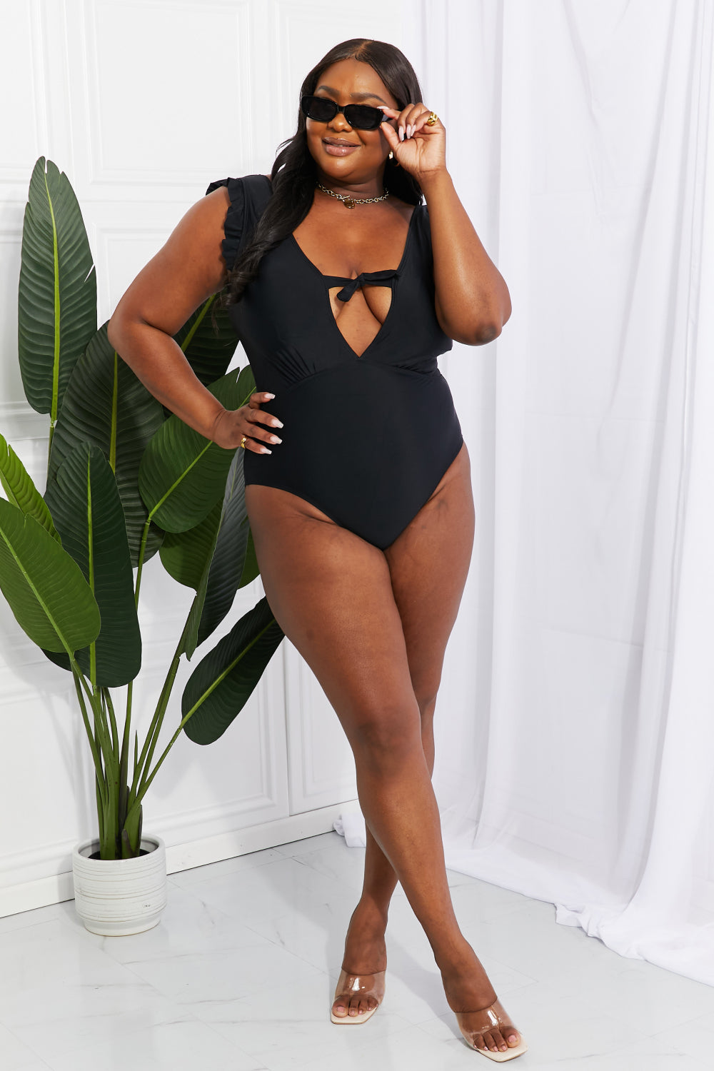 Black color seashell one-piece swimsuit